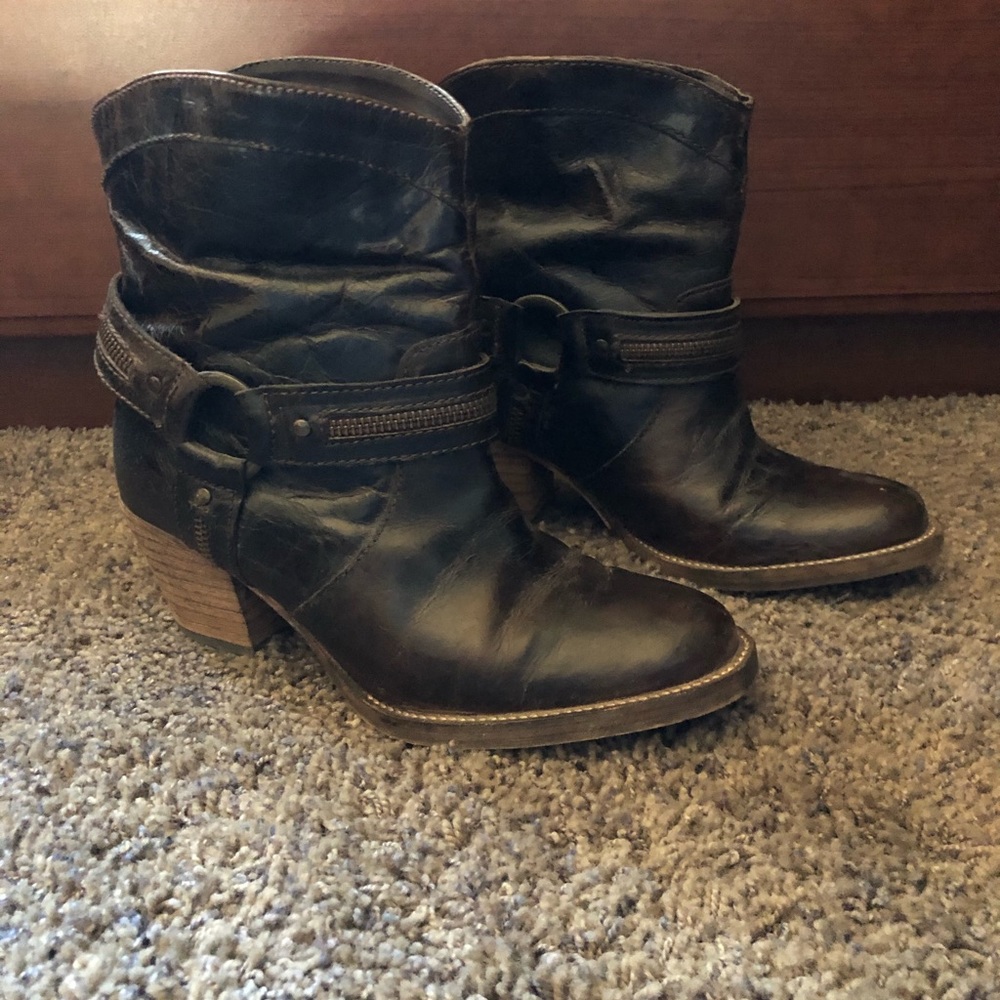 Ankle boots